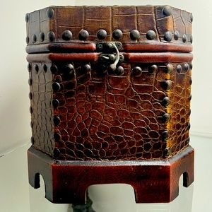 Alligator Skin Latch Box